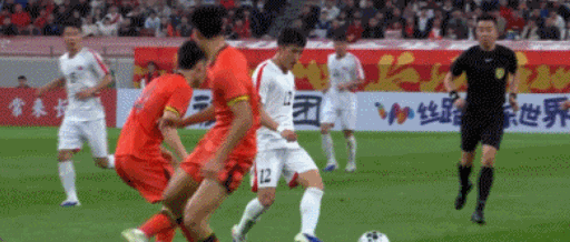 中国U23男足1-1绝平朝鲜队 保留夺冠希望