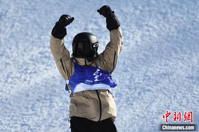 苏翊鸣在十四冬单板滑雪大跳台夺冠，斩获个人