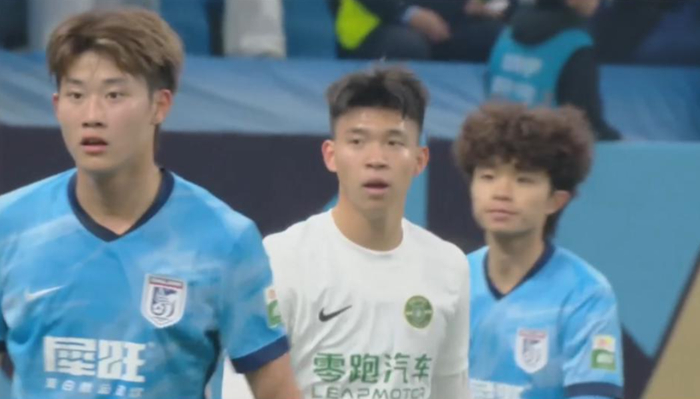 三外援对决四外援 大连英博靠阿奇姆彭3-0胜浙江