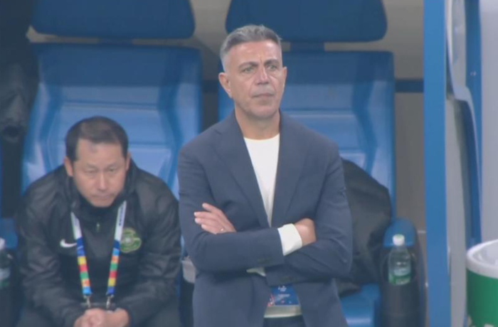 三外援对决四外援 大连英博靠阿奇姆彭3-0胜浙江